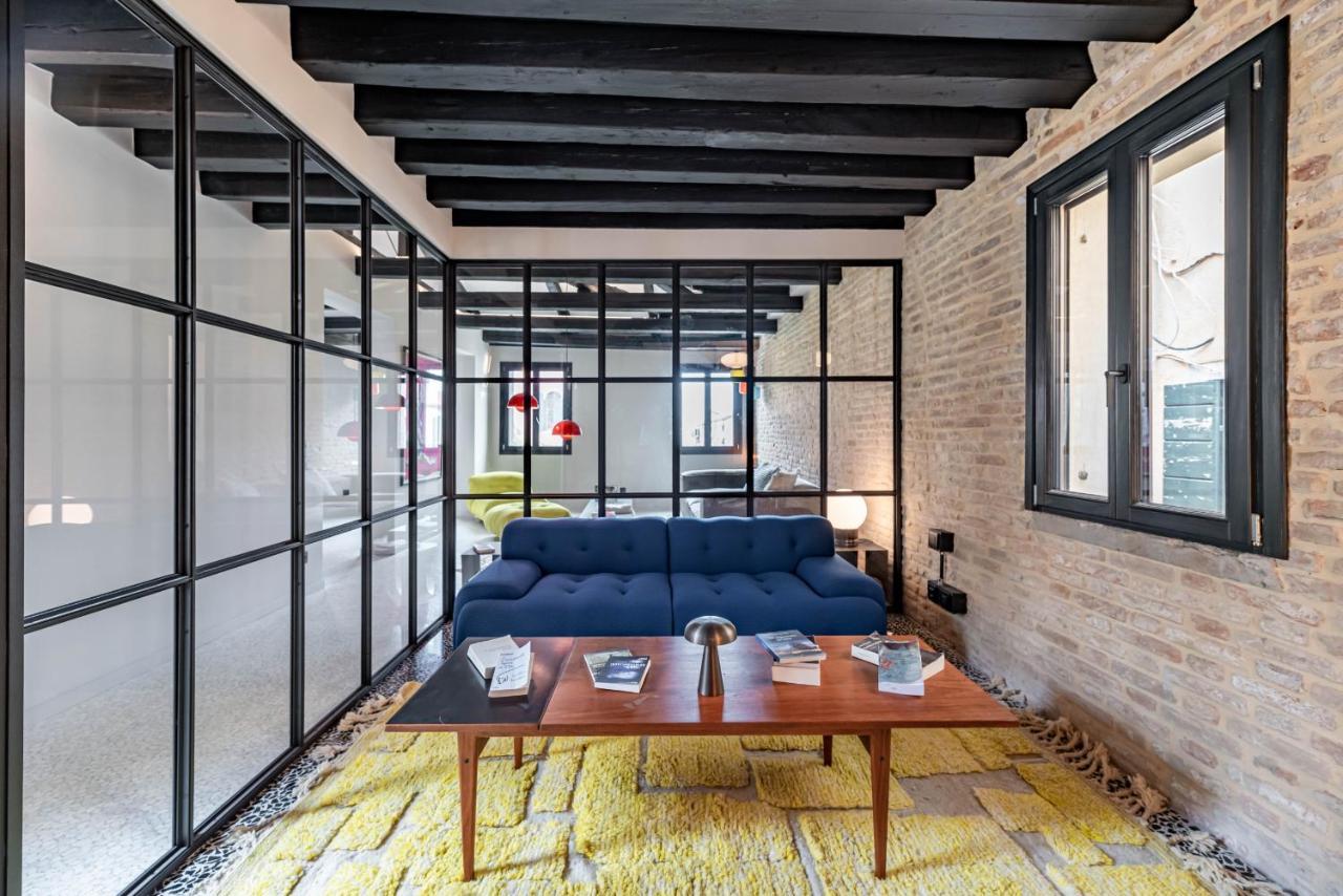 Ca' Delle Carrozze Stylish 2 Bedroom Loft-style Apartment