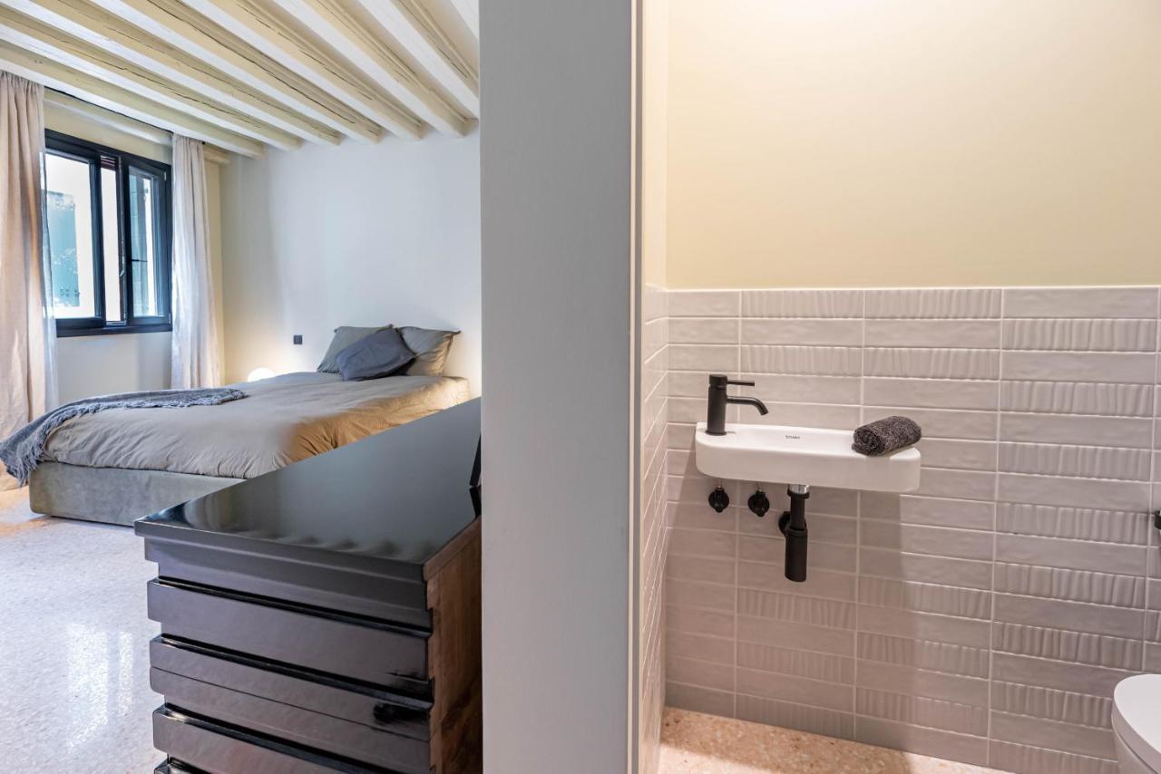Ca' Delle Carrozze Stylish 2 Bedroom Loft-style Apartment