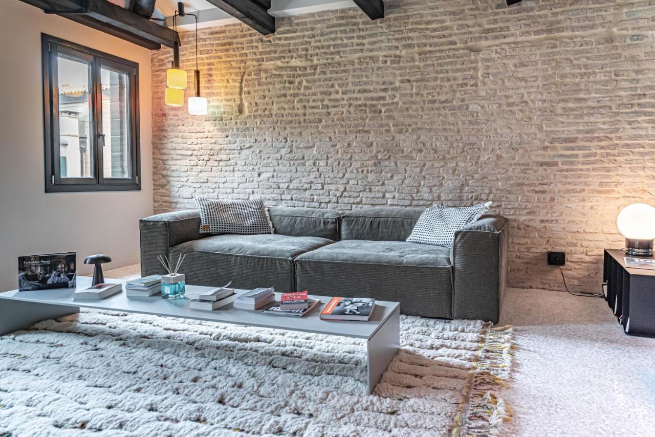 Ca' Delle Carrozze Stylish 2 Bedroom Loft-style Apartment *